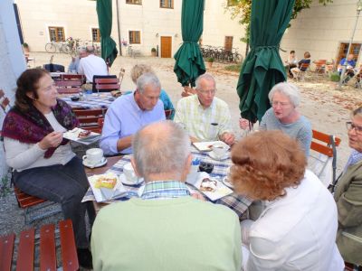 11.10.2018 nach der Führung bei Kaffee und Kuchen